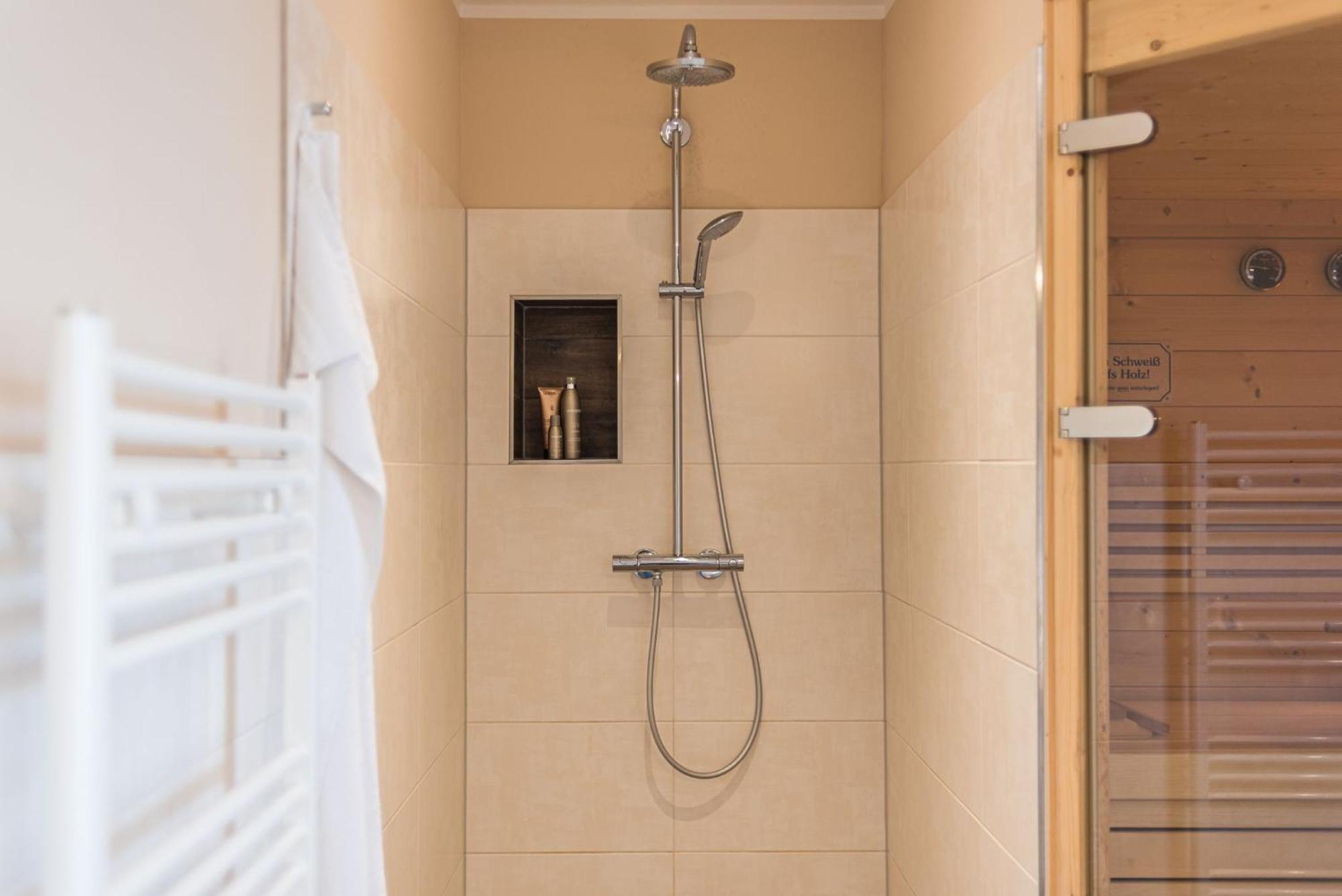 Villa Lifestyle _ Vip_Lounge_Suite Gohren-Lebbin Bagian luar foto