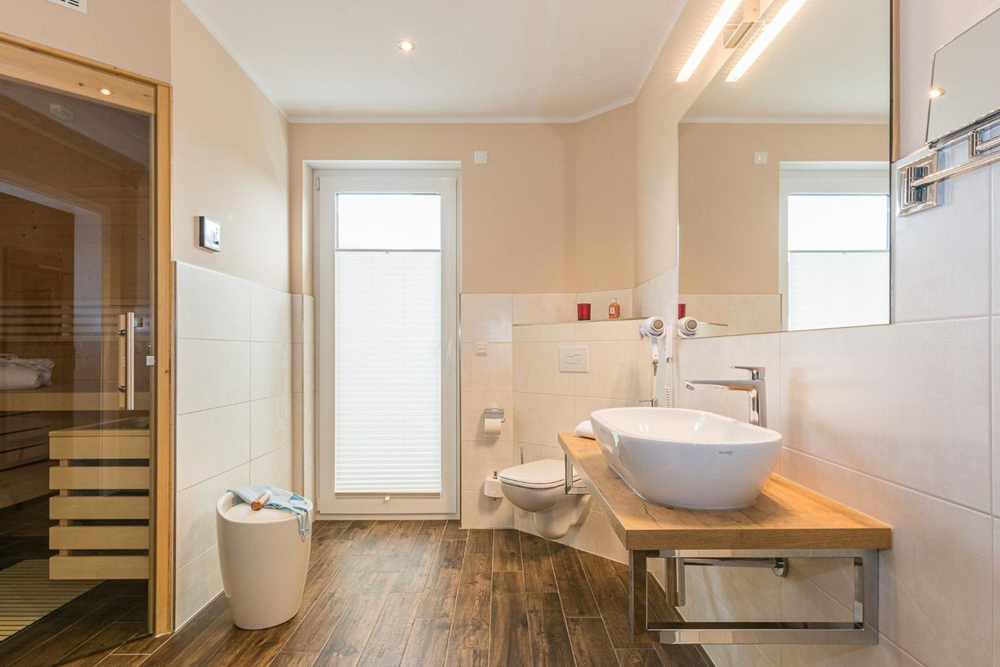 Villa Lifestyle _ Vip_Lounge_Suite Gohren-Lebbin Bagian luar foto
